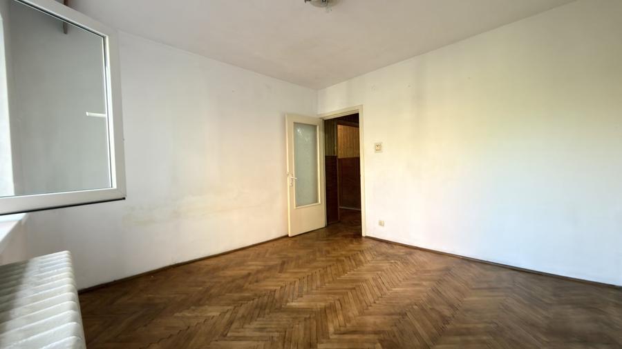 Apartament cu 2 camere decomandat în Soarelui
