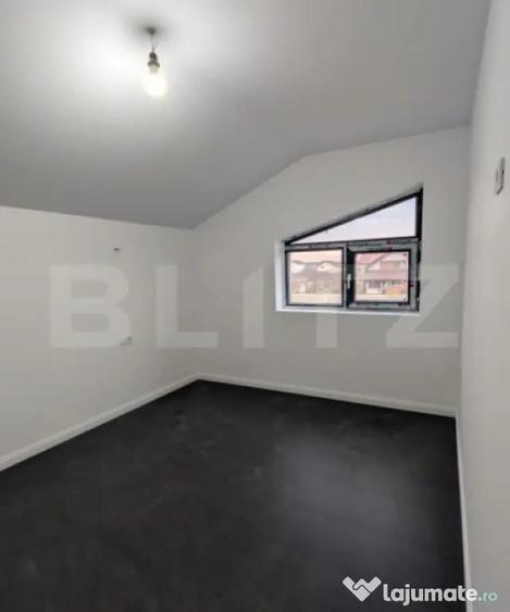 Casă cu 7 camere cu Teren 588 Mp în Priseaca