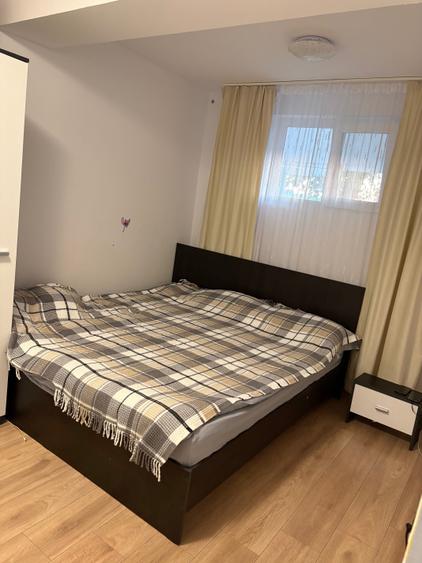 Apartament cu 3 camere decomandat în Vișan