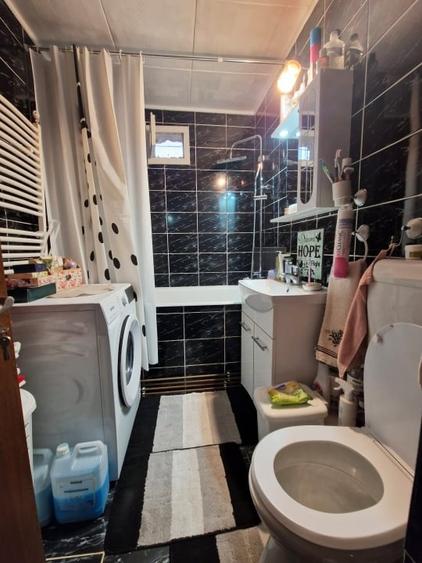 Apartament cu 2 camere decomandat, mobilat în Hotvon