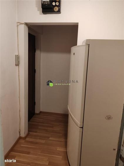 Apartament cu 2 camere semidecomandat în Florilor