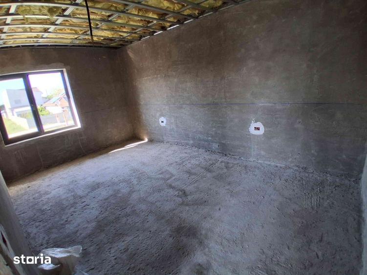 Casă cu 6 camere cu Teren 256 Mp în Cumpăna