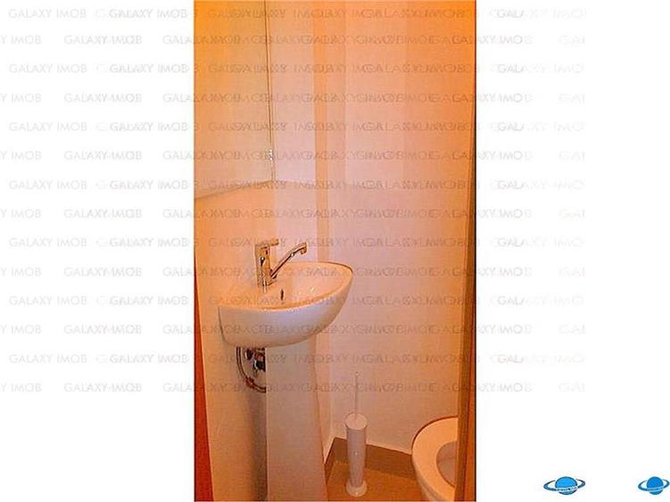 INCHIRIERE APARTAMENT CU 3 CAMERE PIATA ROMANA 650 euro - 13