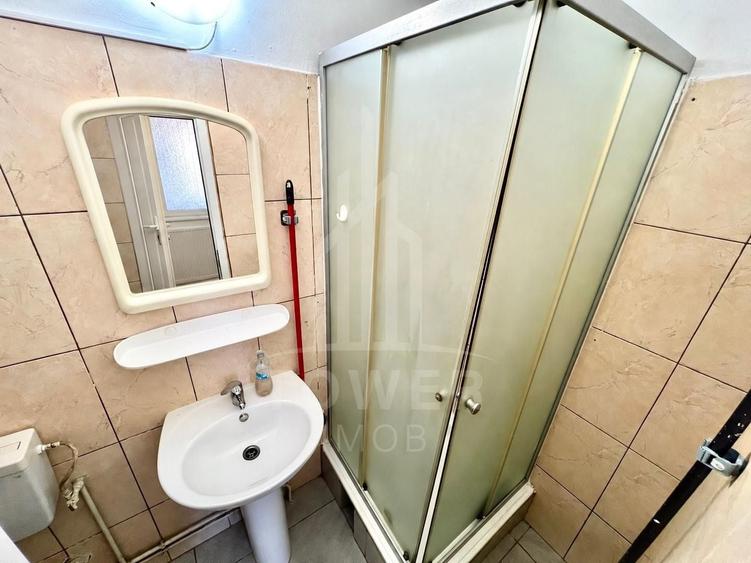 Apartament cu 3 camere decomandat în Piața Cluj