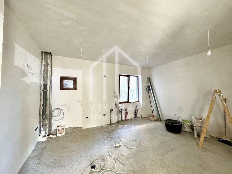 Apartament cu 3 camere semidecomandat în Central