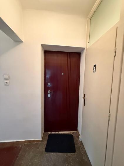 Apartament cu 3 camere semidecomandat în Calea Turzii