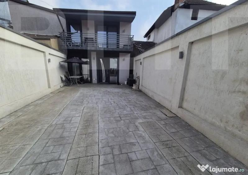 Casă cu 3 camere cu Teren 200 Mp în Central