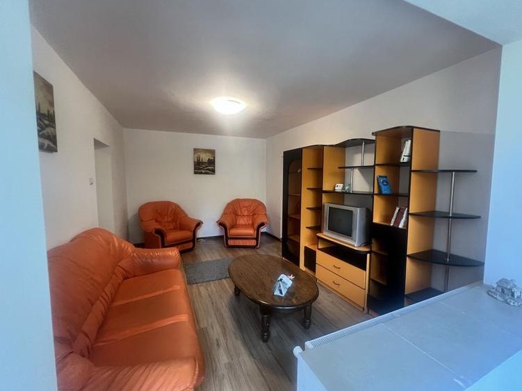 Apartament cu 2 camere decomandat în Craiovei