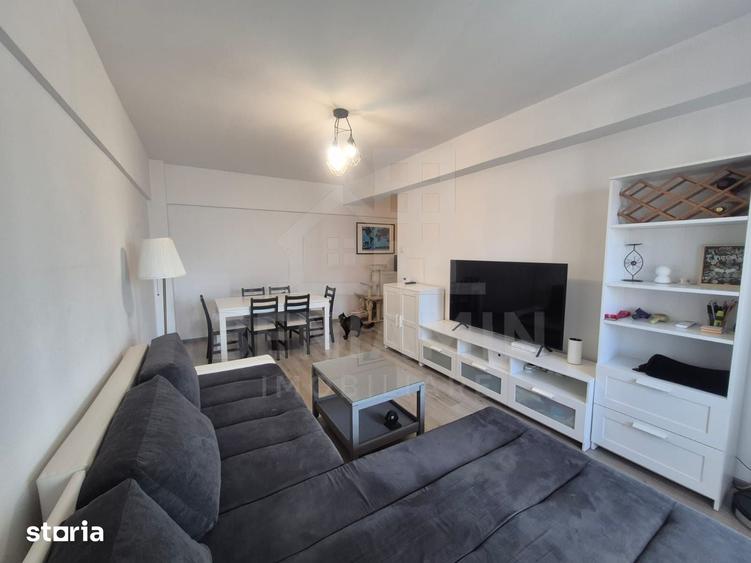 Apartament cu 3 camere decomandat în Calea București