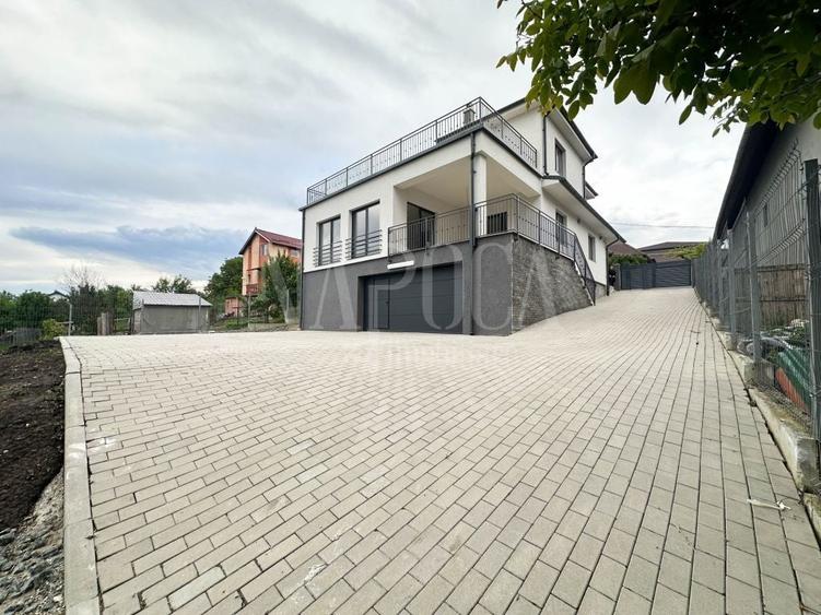 Casă individuală cu 4 camere cu Canalizare în Sânnicoară
