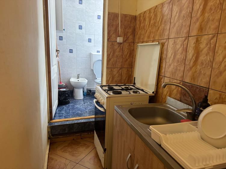 Apartament cu 2 camere semidecomandat în P-ța Ovidiu