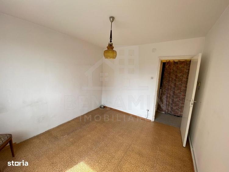 Apartament cu 3 camere semidecomandat în Griviței