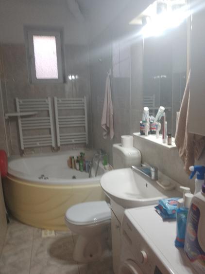 Apartament cu 2 camere decomandat, mobilat în Baba Novac