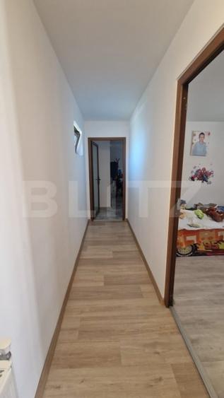 Casă individuală cu 5 camere cu Canalizare în Rotbav