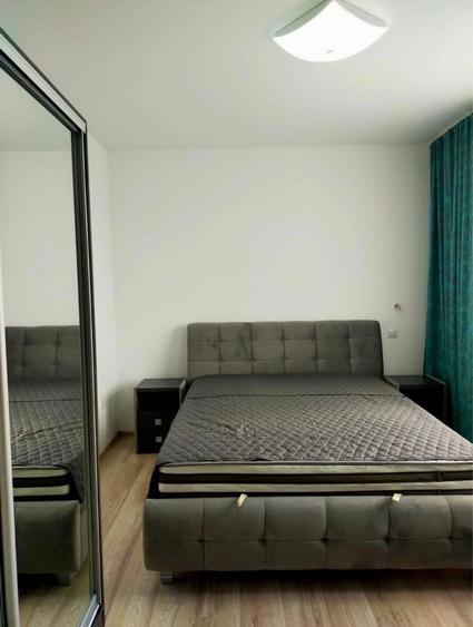 Apartament cu 3 camere decomandat în Florești