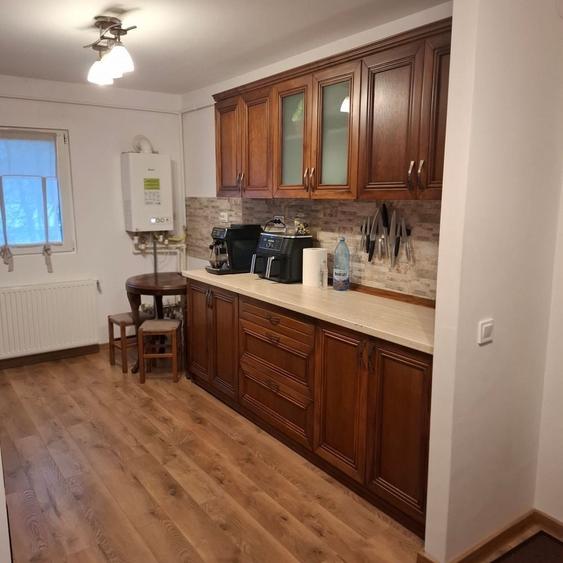 Apartament cu 4 camere decomandat în Cug