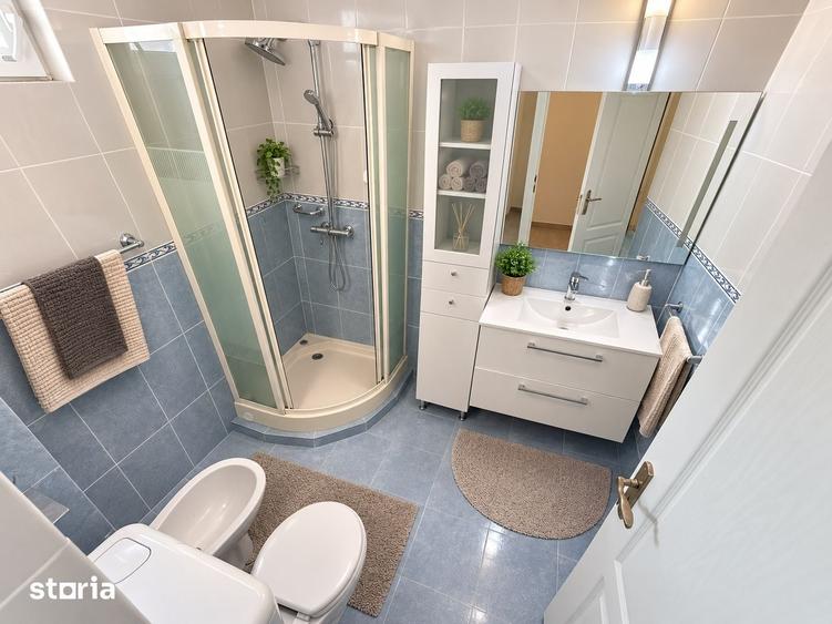 Casă cu 5 camere decomandat cu Teren 3000 Mp în Oșorhei
