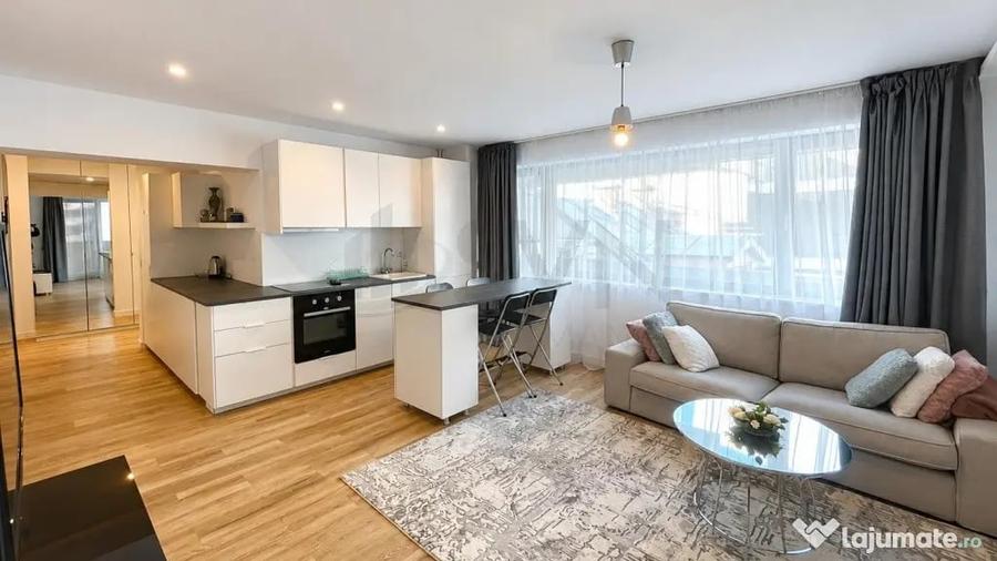 Apartament cu 3 camere decomandat în Central