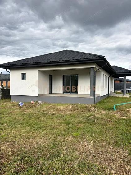 Casă cu Teren 550 Mp în Satu Nou de Jos