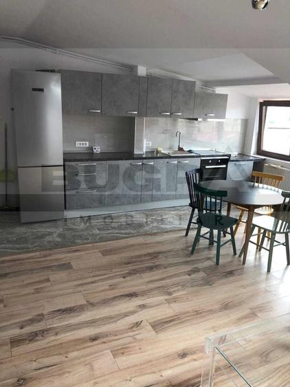 Apartament cu 3 camere decomandat în Florești
