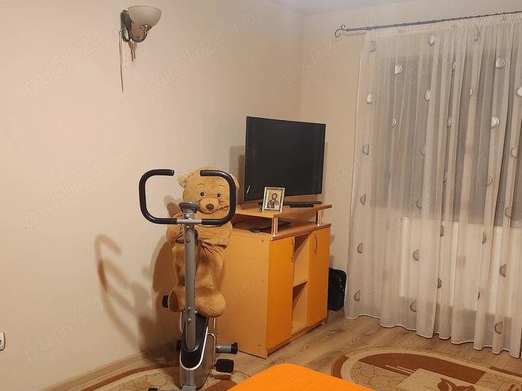 Apartament cu 3 camere decomandat în Vest