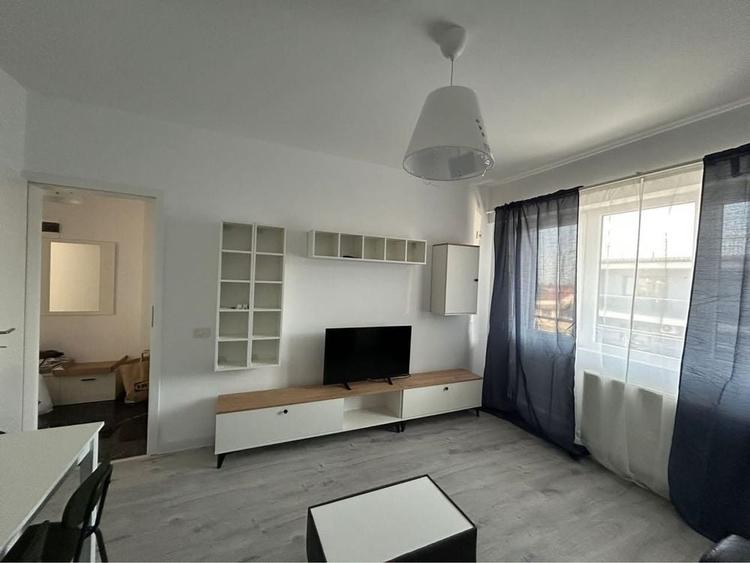 Apartament cu 2 camere decomandat în Ghencea