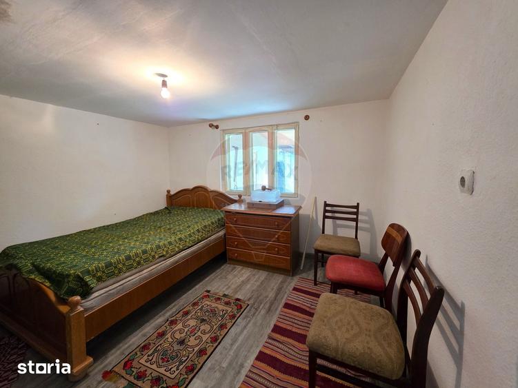 Casă cu 4 camere cu Teren 1254 Mp în Mărăcineni