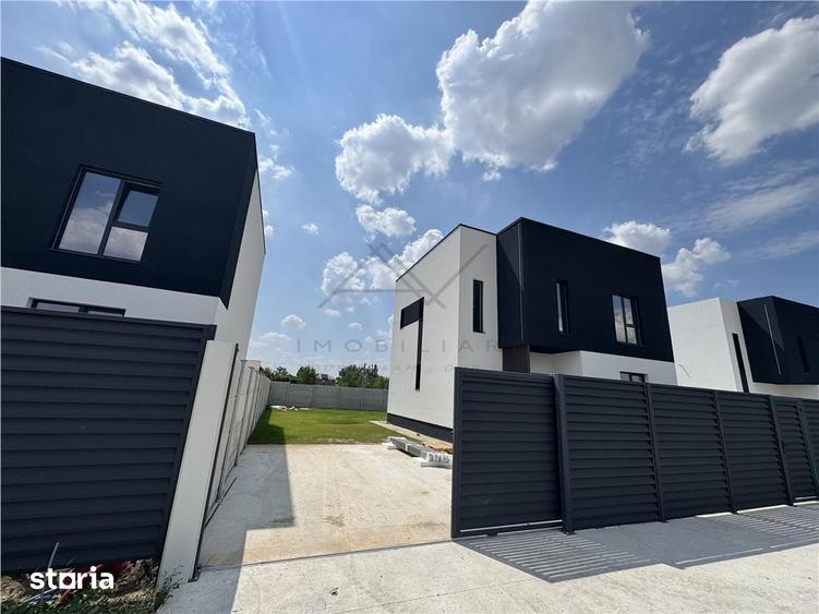 Casă cu 4 camere cu Teren 425 Mp în Olteni