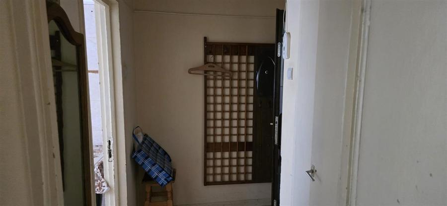 Apartament cu 2 camere semidecomandat în Tătărași