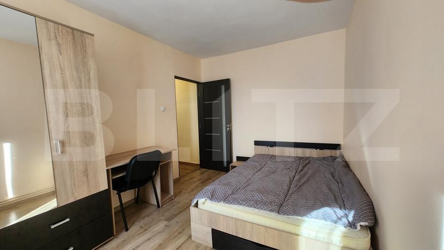 Apartament cu 3 camere decomandat, mobilat în 7 Noiembrie