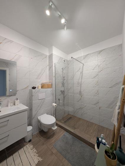 Apartament cu 2 camere semidecomandat în Între Lacuri