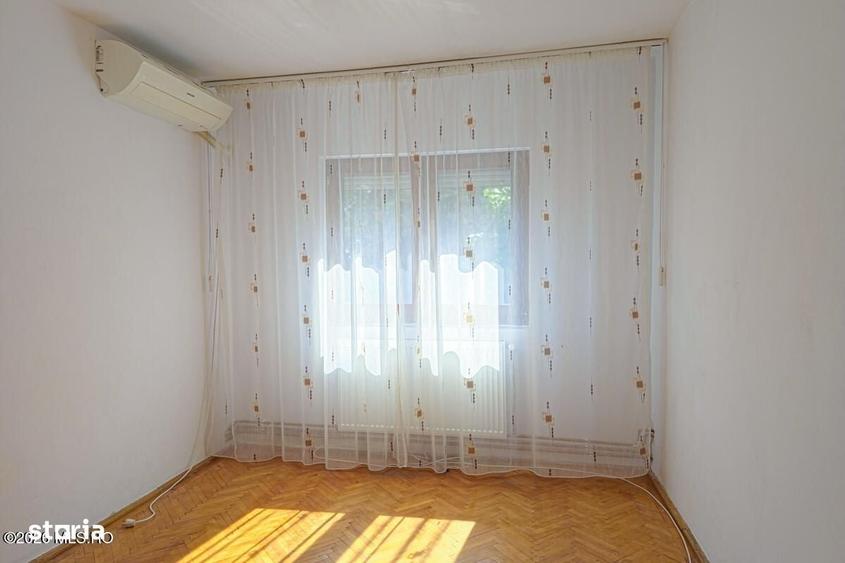 Apartament cu 3 camere decomandat în Soarelui