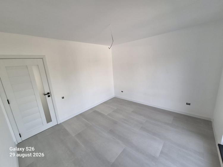 Casă cu 3 camere în Suseni