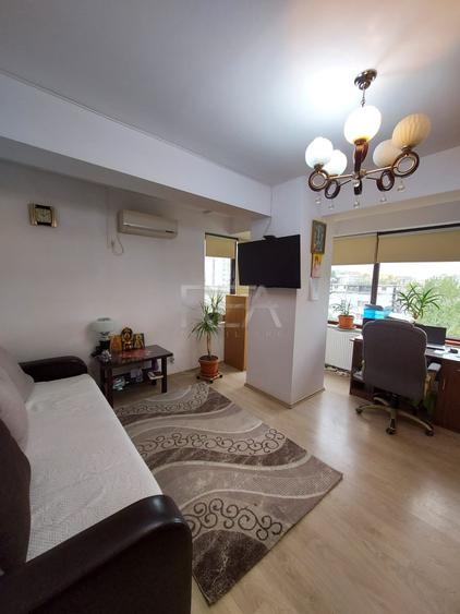Apartament cu 3 camere decomandat, mobilat în Titan