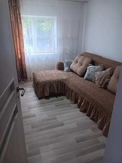 Casă individuală cu 4 camere cu Canalizare în Central