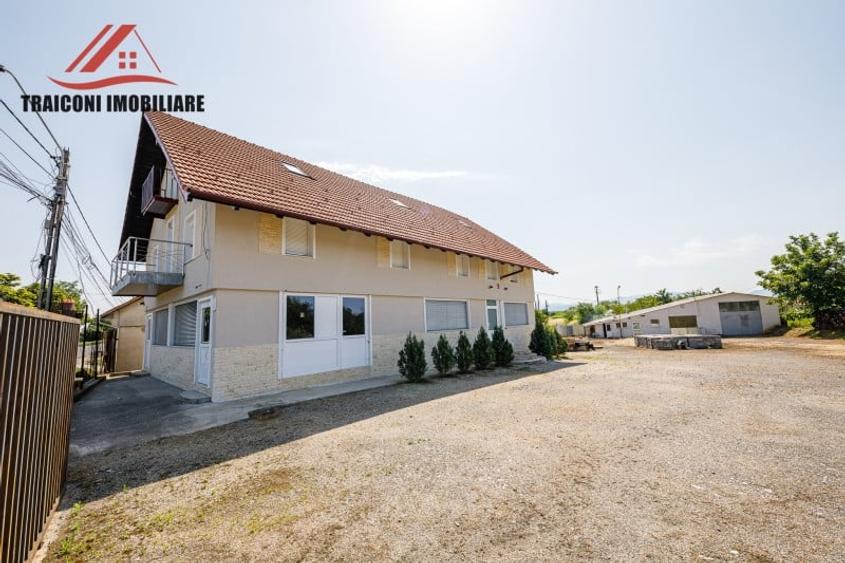 Casă individuală cu 8 camere cu Canalizare în Făget