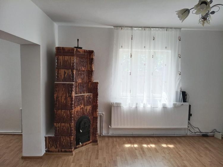 Casă cu 3 camere în Băbana