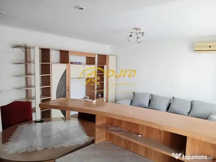 Apartament cu 3 camere decomandat în Păcurari