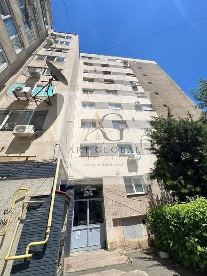 Apartament cu 2 camere semidecomandat, mobilat în 13 Septembrie