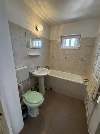 Apartament cu 2 camere decomandat în Sud