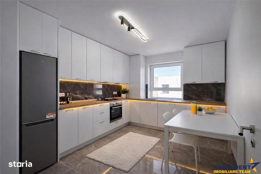 Apartament cu 3 camere decomandat în Tractorul
