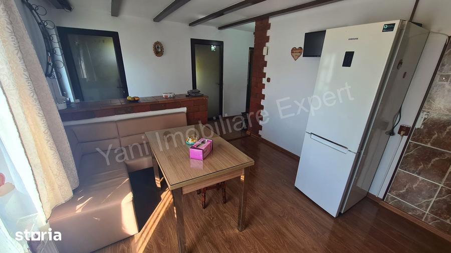 Casă cu 4 camere cu Teren 50 Mp în Central