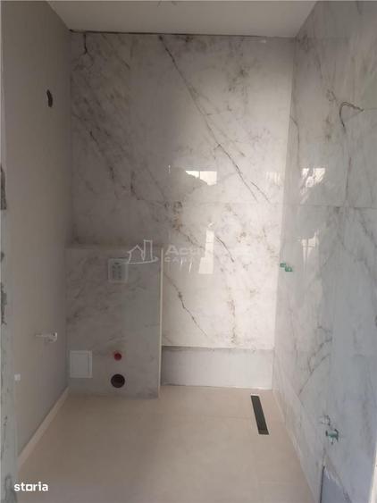 Casă cu 4 camere cu Teren 320 Mp în Central