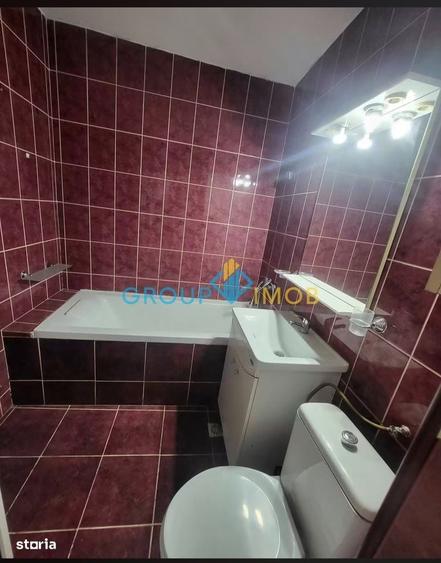 Apartament cu 3 camere decomandat în 9 Mai