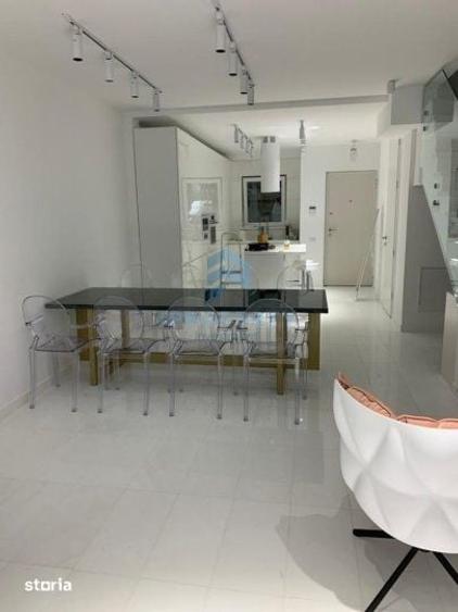 Casa/ Vila in PIPERA ( Zona Matei Milo). 2 dormitoare cu baie, 2 locur - 7