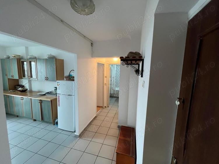 Apartament cu 2 camere decomandat în Republicii