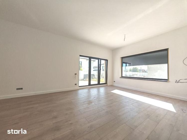 Casă cu 4 camere cu Teren 350 Mp în Tunari