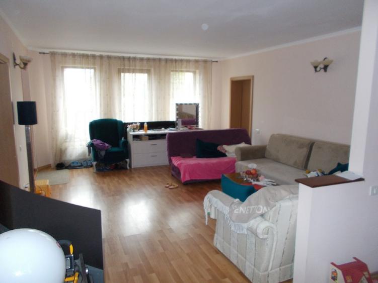 Casă individuală cu 5 camere cu Teren 430 Mp în Aradului