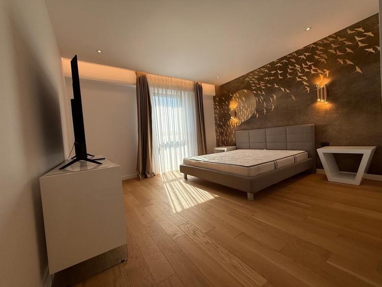 Apartament cu 4 camere semidecomandat, mobilat în Herăstrău