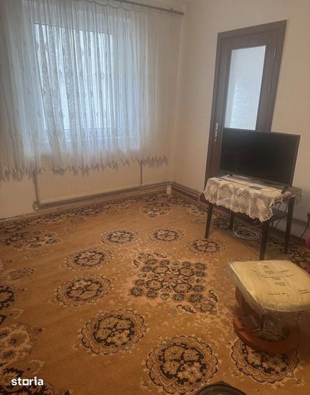 Casă cu 5 camere cu Teren 334 Mp în Calea București